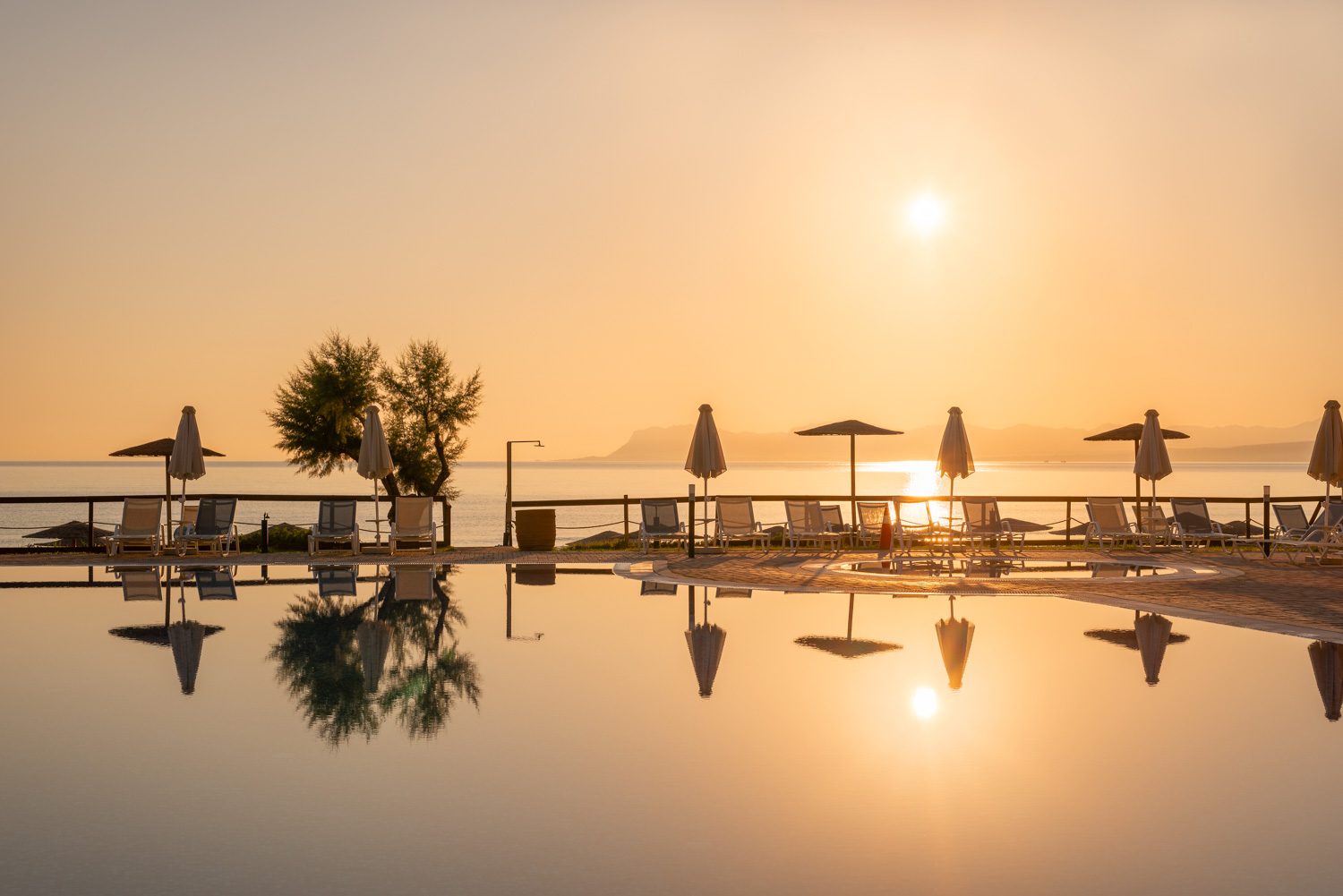 Επαγγελματική φωτογράφιση  πισίνας ξενοδοχείου στα Χανιά
